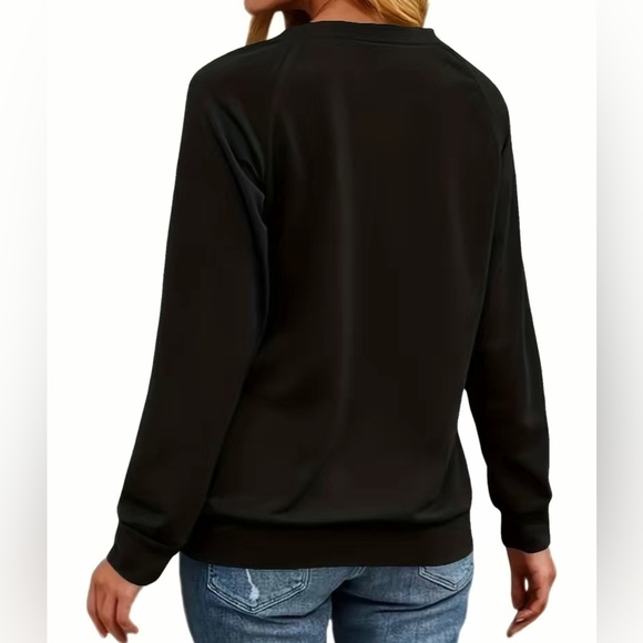 New Women’s M L Black ‘My Favorite Color Is Christmas Lights’ Sweatshirt Holiday - Picture 2 of 5